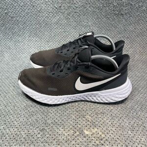 Nike Revolution 5 Black Running Shoes Size 11 Women’s